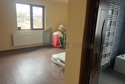 Casă cu 3 camere în Central - 14