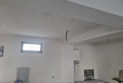 Spațiu comercial, de 180 mp, în Central - 3