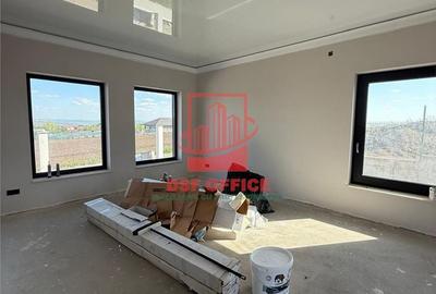 Casă cu 4 camere cu Teren 450 Mp în Rediu - 13