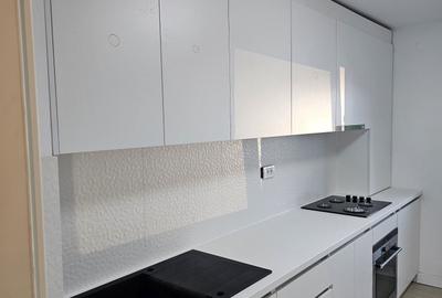 Apartament cu 4 camere decomandat în Central - 3