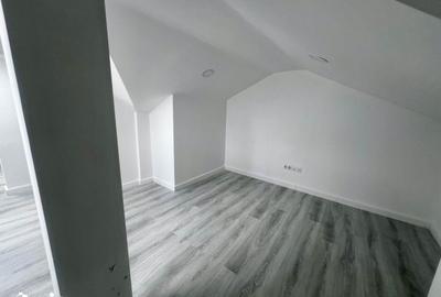 Casă cu 4 camere cu Teren 100 Mp în Pipera