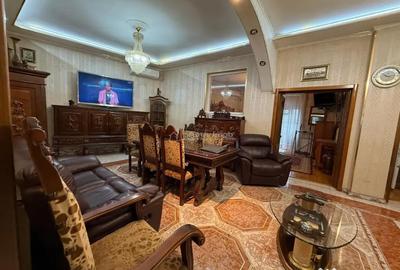 Apartament cu 4 camere semidecomandat în Central