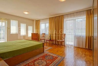 Casă cu 6 camere cu Teren 1170 Mp în Tractorul - 6