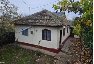 Casă cu 3 camere cu Teren 519 Mp în Central