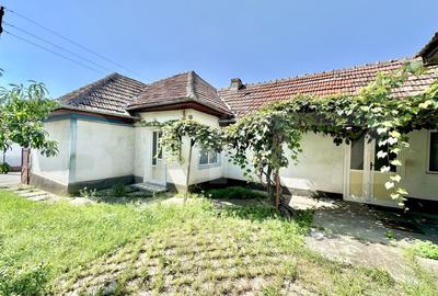 Casa de vanzare 114 mp cu pivnite, anexe si curte mare ,teren 1127 mp,Blaj - 2