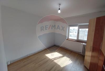 Apartament cu 2 camere decomandat, mobilat în Rovine - 9