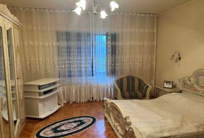 Casă cu 4 camere în Central - 2