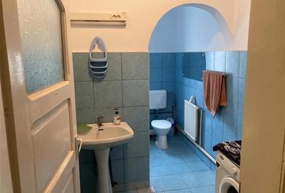 Casa 3 camere, recomandata:centru servicii/ cabinet/ birouri, Central, Sfantu Gh - 8
