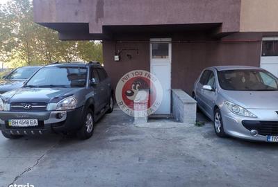 Spațiu comercial, de 69 mp, în Roșu