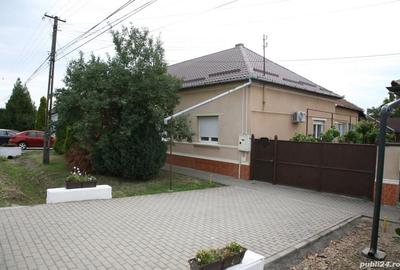 Casă cu 3 camere cu Teren 900 Mp în Zimandu Nou - 1