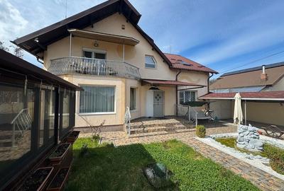 Casă cu Teren 320 Mp în Valea Mare - 1