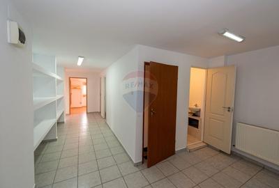 Vila de inchiriat, nemobilata, multifunctionala,  Aparatorii Patriei - 27