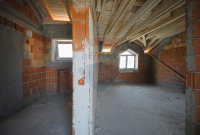 De vanzare casa cu un proiect deosebit, la rosu , Str. Gheorghe Doja - 7