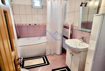 Casă cu 4 camere cu Canalizare în Apărătorii Patriei - 11