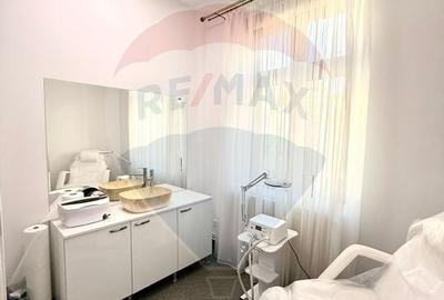 DE INCHIRIAT Spațiu comercial  100mp în zona P-ta Victoriei - 12