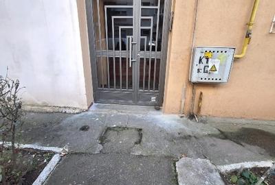 VÂND SAU SCHIMB * APARTAMENT 3 CAMERE * INEL 2 * ETAJ 2 * 2 BĂI * GAZE * IZOLAT - 13