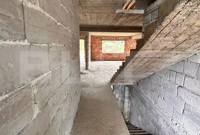 Casă cu 4 camere în Jichișu de Jos - 2