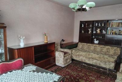 Apartament 2 camere decomandat/Aparatorii Patriei metrou 7 minute - 2