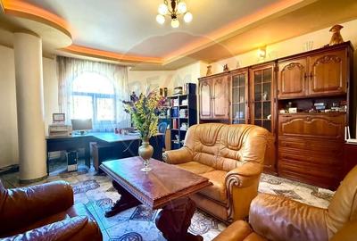 Casă / Vilă cu 5 camere de vânzare pe Bulevardul Ferdinand Constanta - 1