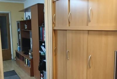 Apartament cu 3 camere semidecomandat, mobilat în Dristor - 9