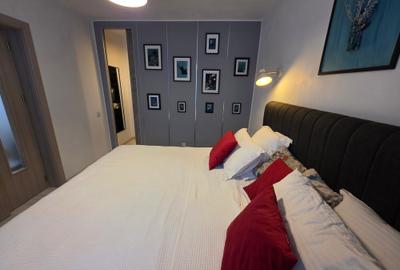 Duplex cu 3 camere cu Canalizare în 13 Septembrie - 23