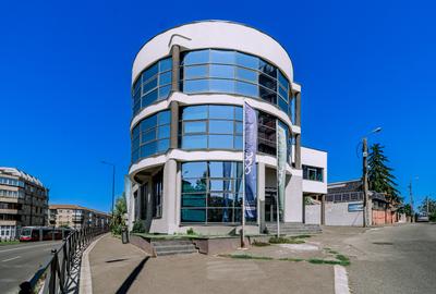 Spațiu comercial, de 182 mp, în Nufărul - 8