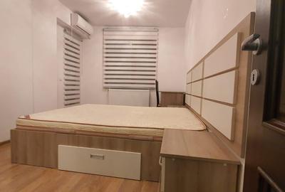 Apartament cu 2 camere, mobilat în Palat