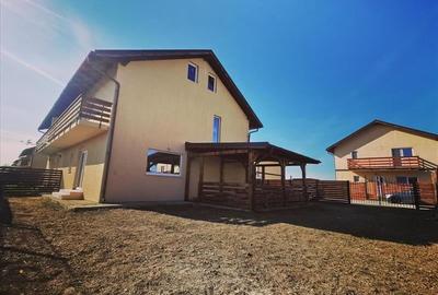 Casa noua ,4 camere,mobilata,utilata, terasa acoperita,curte individuala, mansar - 1