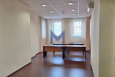 Spațiu comercial, de 30 mp, în Central