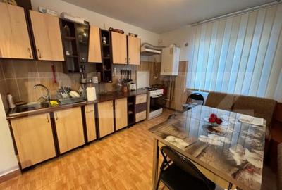 Casă cu 4 camere cu Teren 700 Mp în Suseni