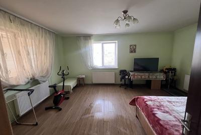 Casă cu 4 camere în Câmpenești - 8