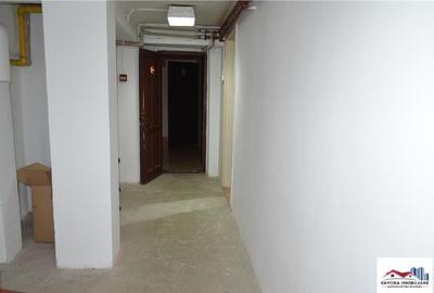 Spatiu pentru Birouri de Inchiriat in Zona Ultracentrala - 1