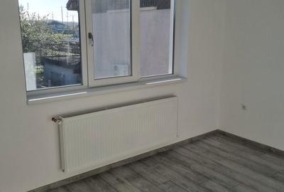 Casă cu 4 camere în Central - 3