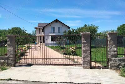 Vila cu livada la 20km de Ploiesti - 8