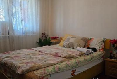 Apartament cu 3 camere decomandat în Minerul - 10