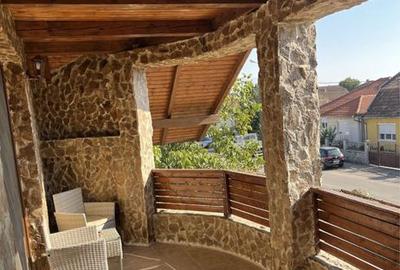 Apartament cu 2 camere decomandat în Central - 1