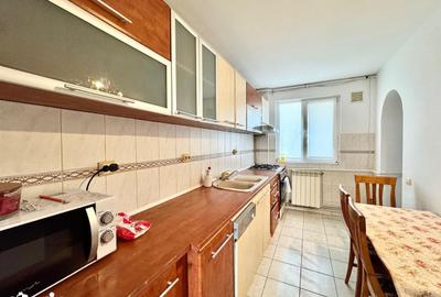 Apartament cu 3 camere, mobilat în Copou