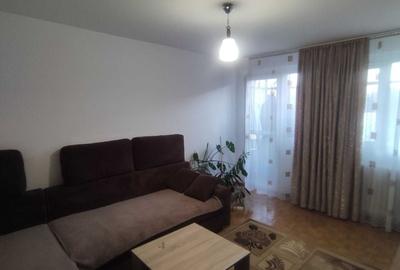 Apartament cu 2 camere decomandat, mobilat în Eroii Revoluției