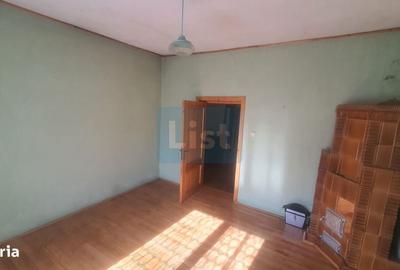 Casă cu 4 camere în Schela
