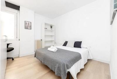 Apartament cu 3 camere decomandat în Central - 1