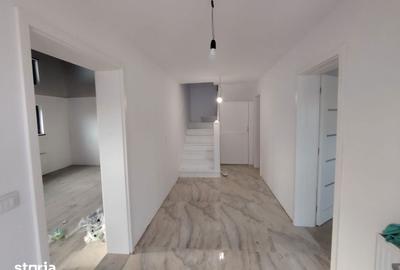 Casă cu 4 camere cu Teren 400 Mp în Bucium - 14