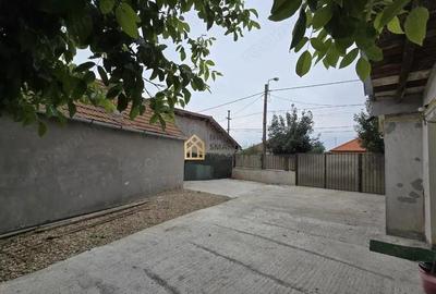 De inchiriat camere la casa in Episcopia pe Str. Vamii - 2