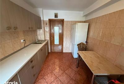 Apartament cu 3 camere decomandat, mobilat în Brăilei - 12