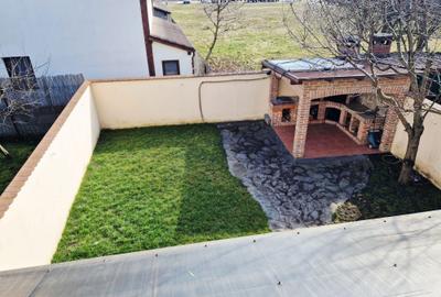 Casă cu 4 camere în Exterior Vest - 3