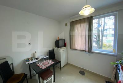 Apartament cu 3 camere semidecomandat, mobilat în Calea București - 7