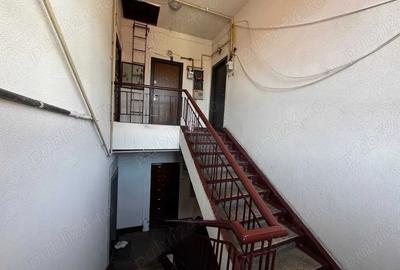 Apartament cu 2 camere decomandat în Petrila