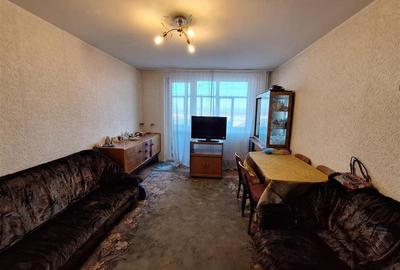 Apartament cu 3 camere decomandat în 9 Mai - 5