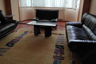 Apartament cu 2 camere decomandat în 22 Decembrie - 1