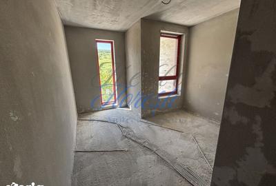 Casă cu 6 camere cu Teren 900 Mp în Feleacu - 4
