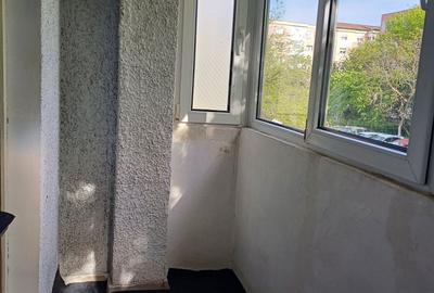 Garsonieră decomandată în Rovine - 3